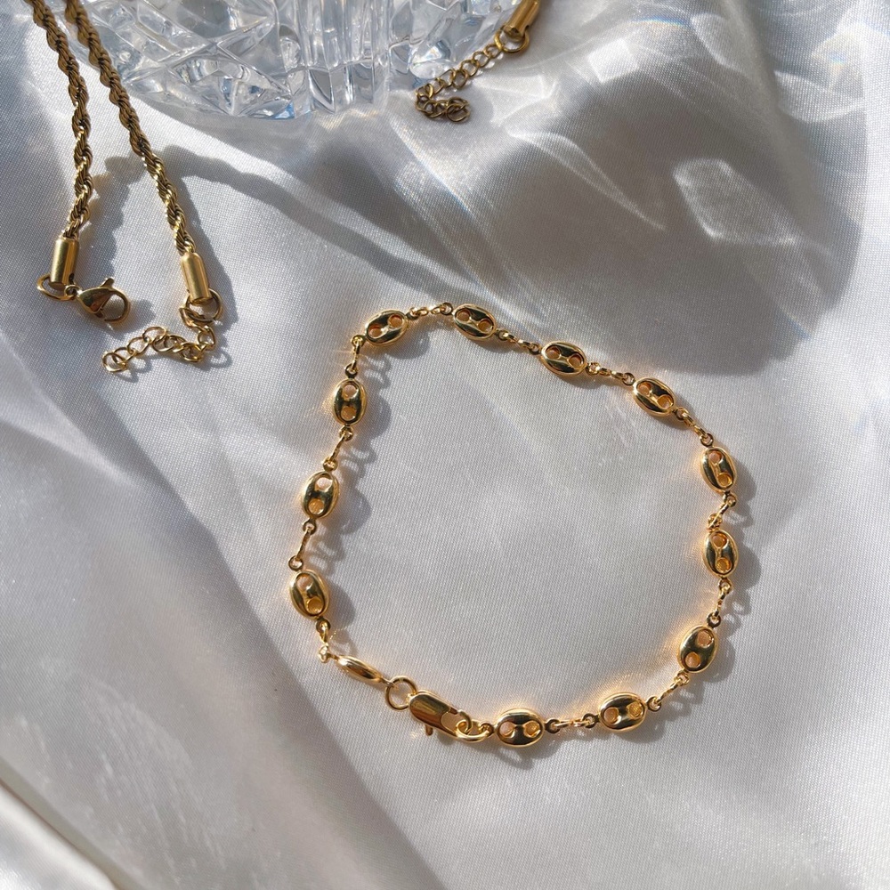 Coffee Bean G Bracelet 18k Gold Plated